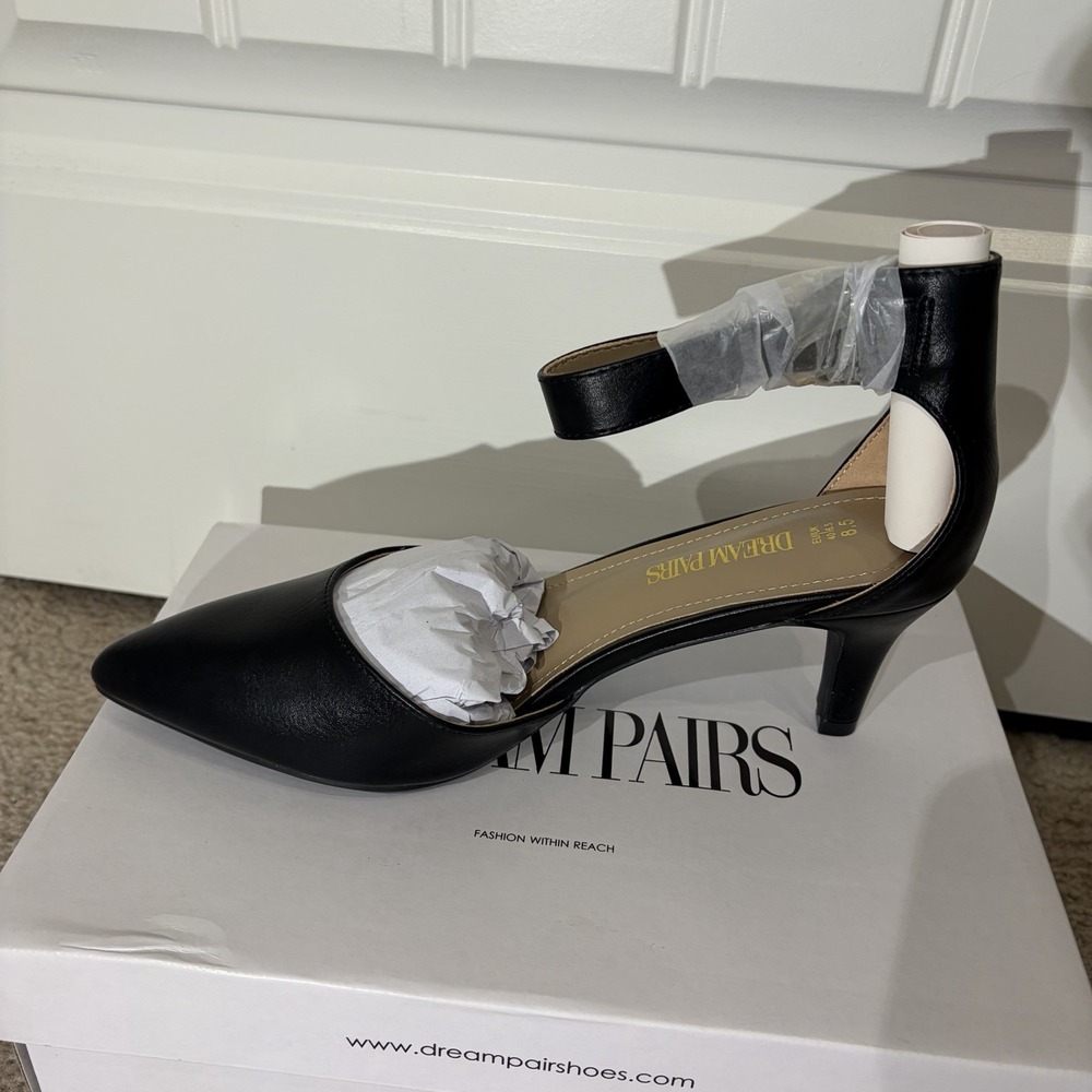DREAM PAIRS Women Low Stilettos Heel Pump Ankle Strap Pointed Black Size 5